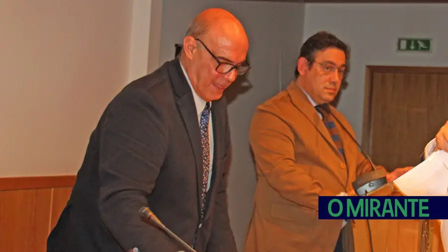 Um chefe de gabinete vaidoso Um chefe de gabinete vaidoso