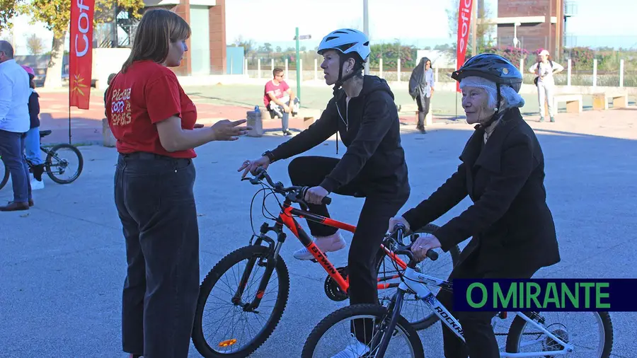 Andar de bicicleta faz bem ao ambiente, à saúde e à carteira Andar de bicicleta faz bem ao ambiente, à saúde e à carteira