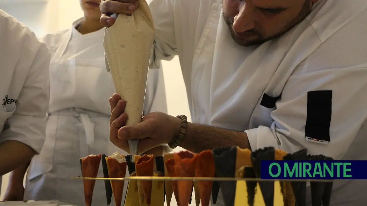 Alunos da Escola do Vale do Tejo deram outro sabor ao Galardão Empresa do Ano