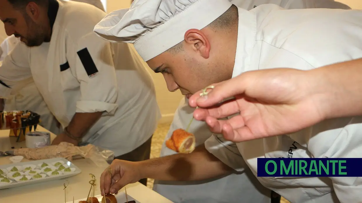 Alunos da Escola do Vale do Tejo deram outro sabor ao Galardão Empresa do Ano