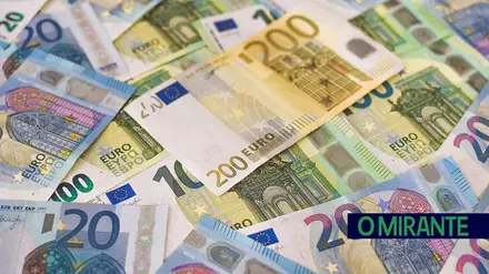 euros dinheiro euros dinheiro