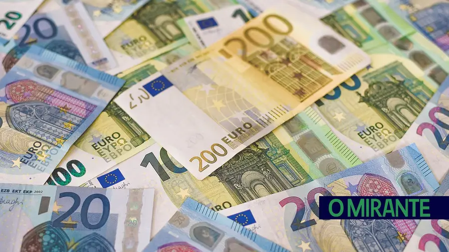 euros dinheiro euros dinheiro