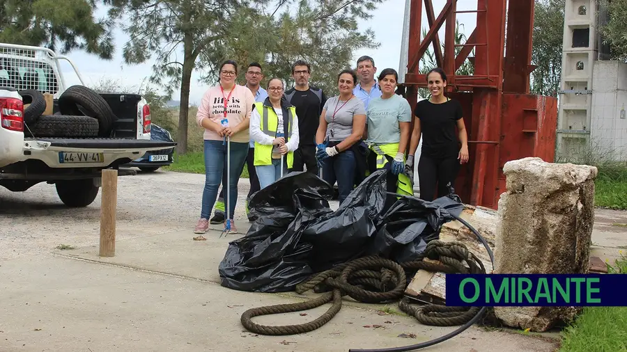 Margens do Tejo na Póvoa de Santa Iria continuam a servir como lixeira Margens do Tejo na Póvoa de Santa Iria continuam a servir como lixeira