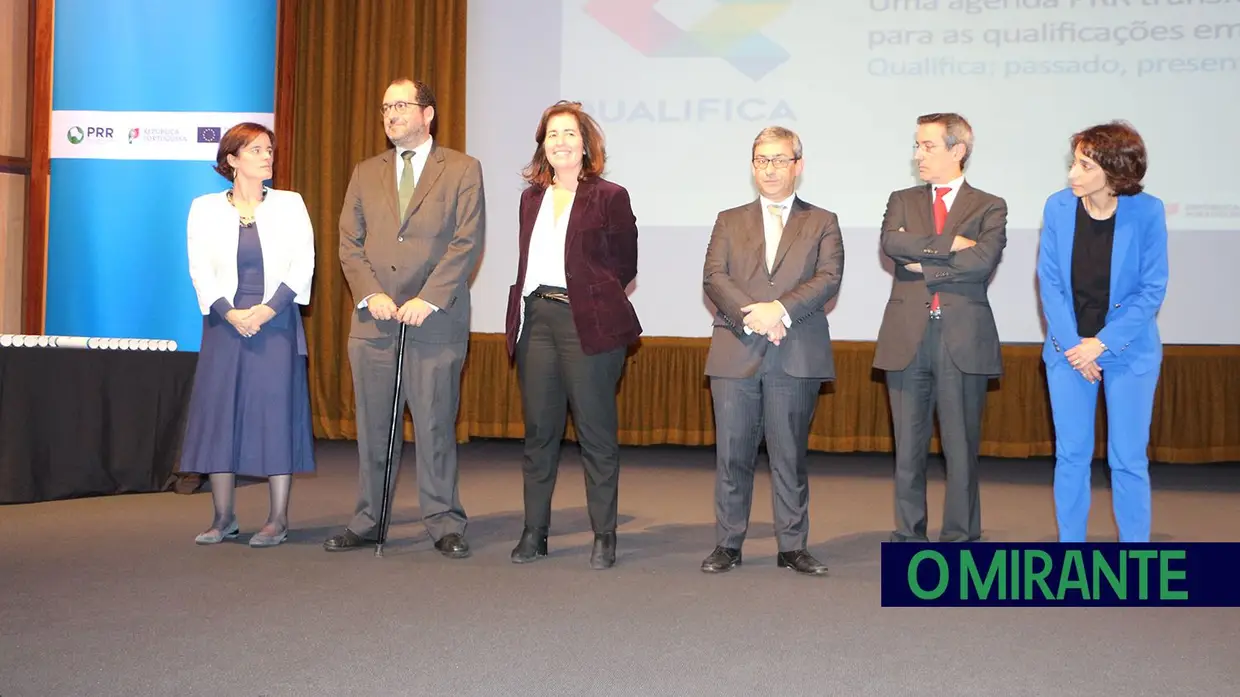 Diplomas Qualifica entregues a 40 adultos em Santarém