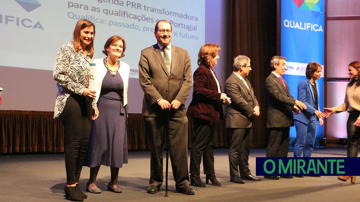 Diplomas Qualifica entregues a 40 adultos em Santarém