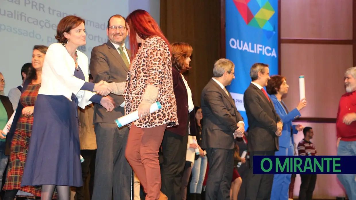 Diplomas Qualifica entregues a 40 adultos em Santarém