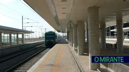 Utentes alertam para problemas na estação de Castanheira do Ribatejo Utentes alertam para problemas na estação de Castanheira do Ribatejo