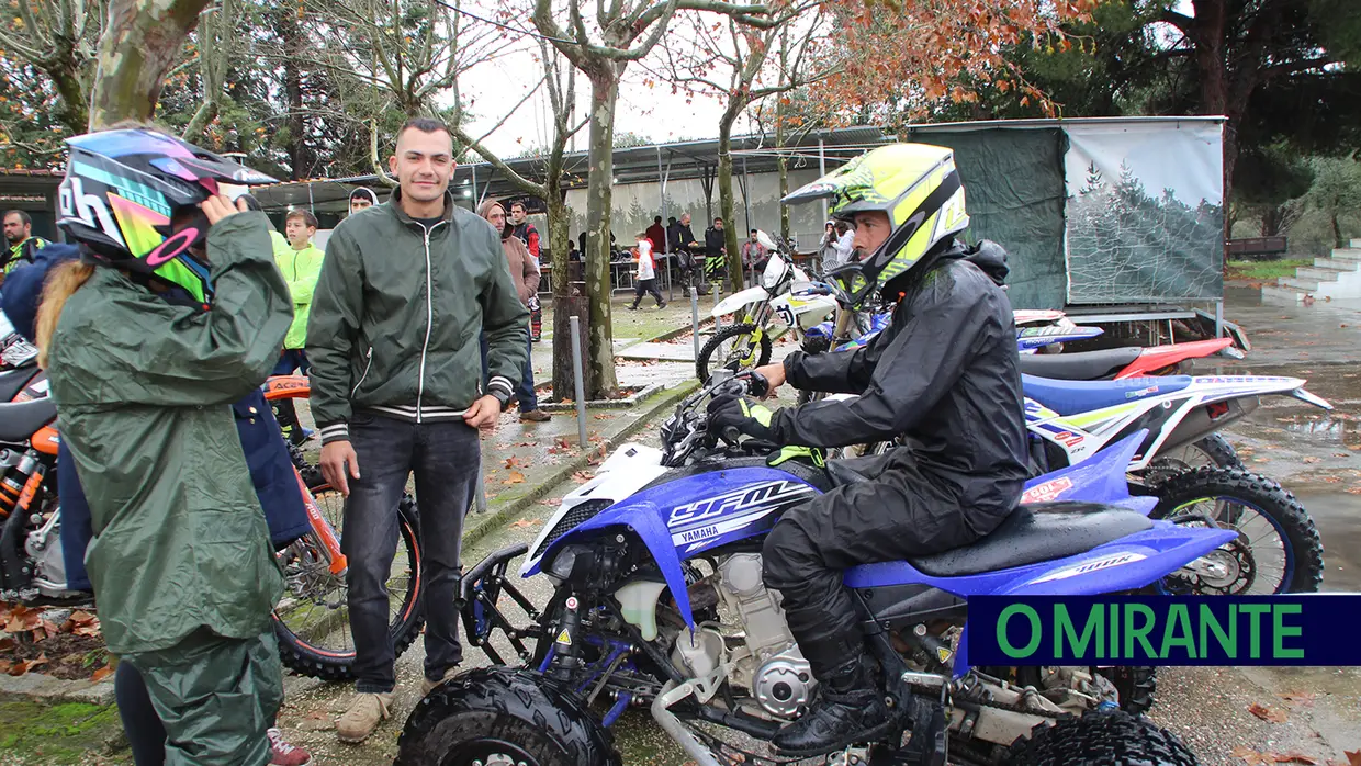 Passeio TT de motos em Marianos com muitos participantes