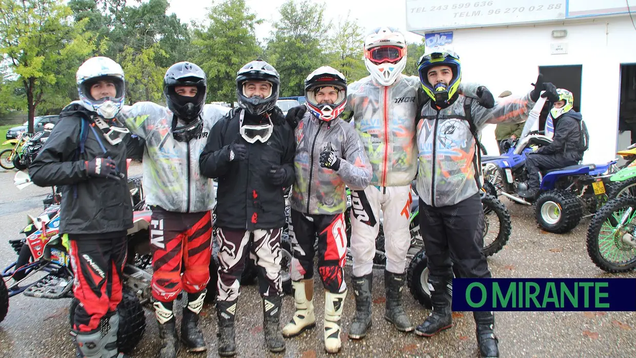 Passeio TT de motos em Marianos com muitos participantes