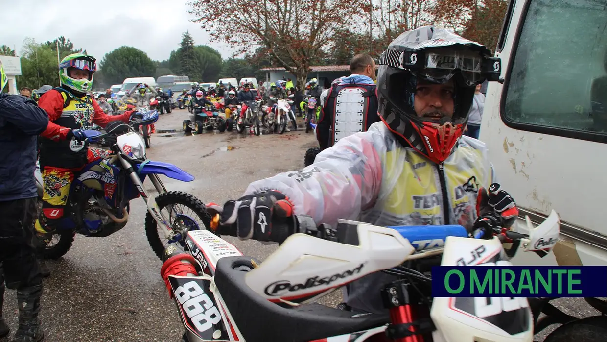 Passeio TT de motos em Marianos com muitos participantes