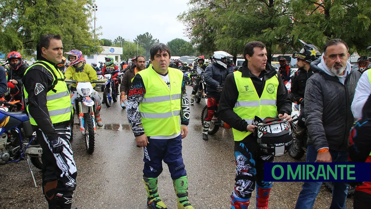 Passeio TT de motos em Marianos com muitos participantes