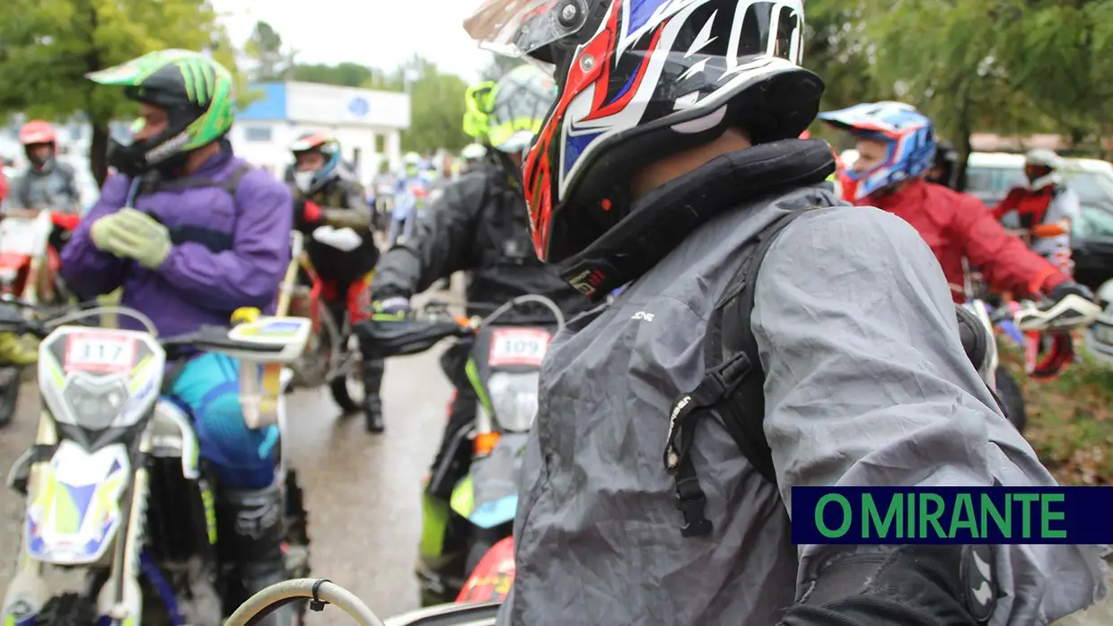 Passeio TT de motos em Marianos com muitos participantes