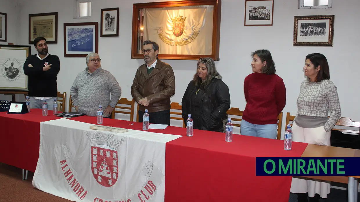 Alhandra Sporting Club distingue sócios em dia de aniversário