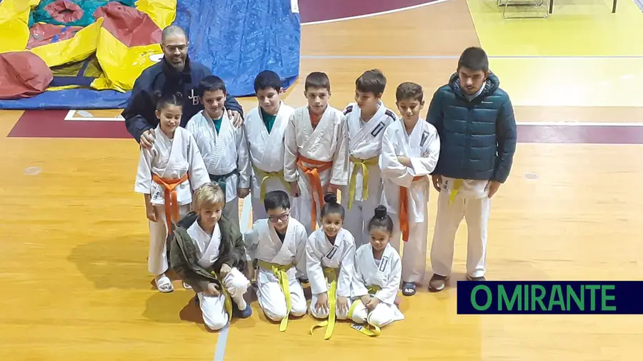 “Parafuso” do Entroncamento participa em torneio de Natal e treino inclusivo “Parafuso” do Entroncamento participa em torneio de Natal e treino inclusivo