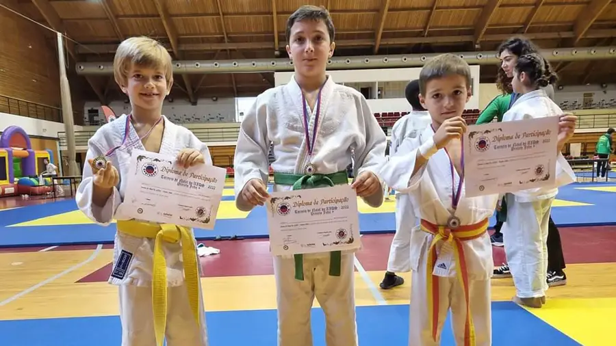 Judocas de Santarém vencem em Torres Novas Judocas de Santarém vencem em Torres Novas