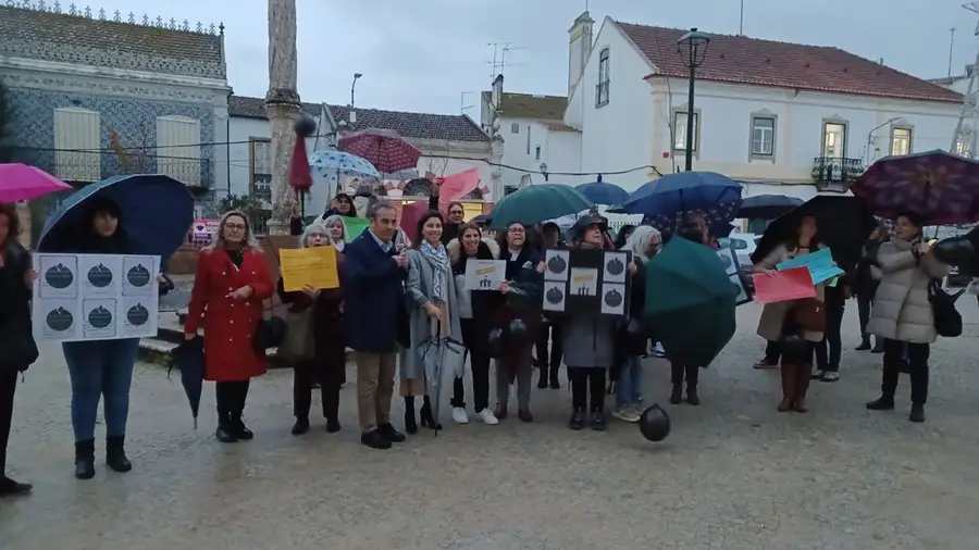 Professores protestaram em frente à Câmara de Benavente