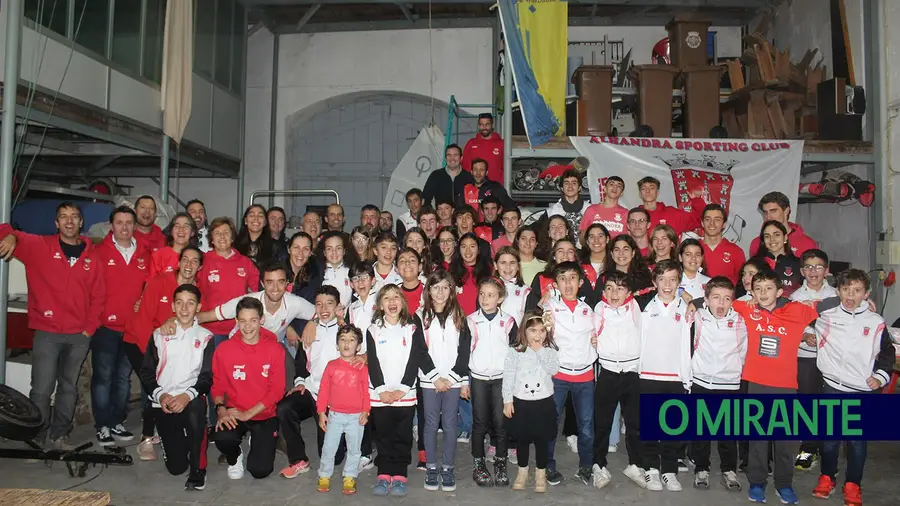 Alhandra Sporting Club premeia sócios e apresenta equipa de triatlo