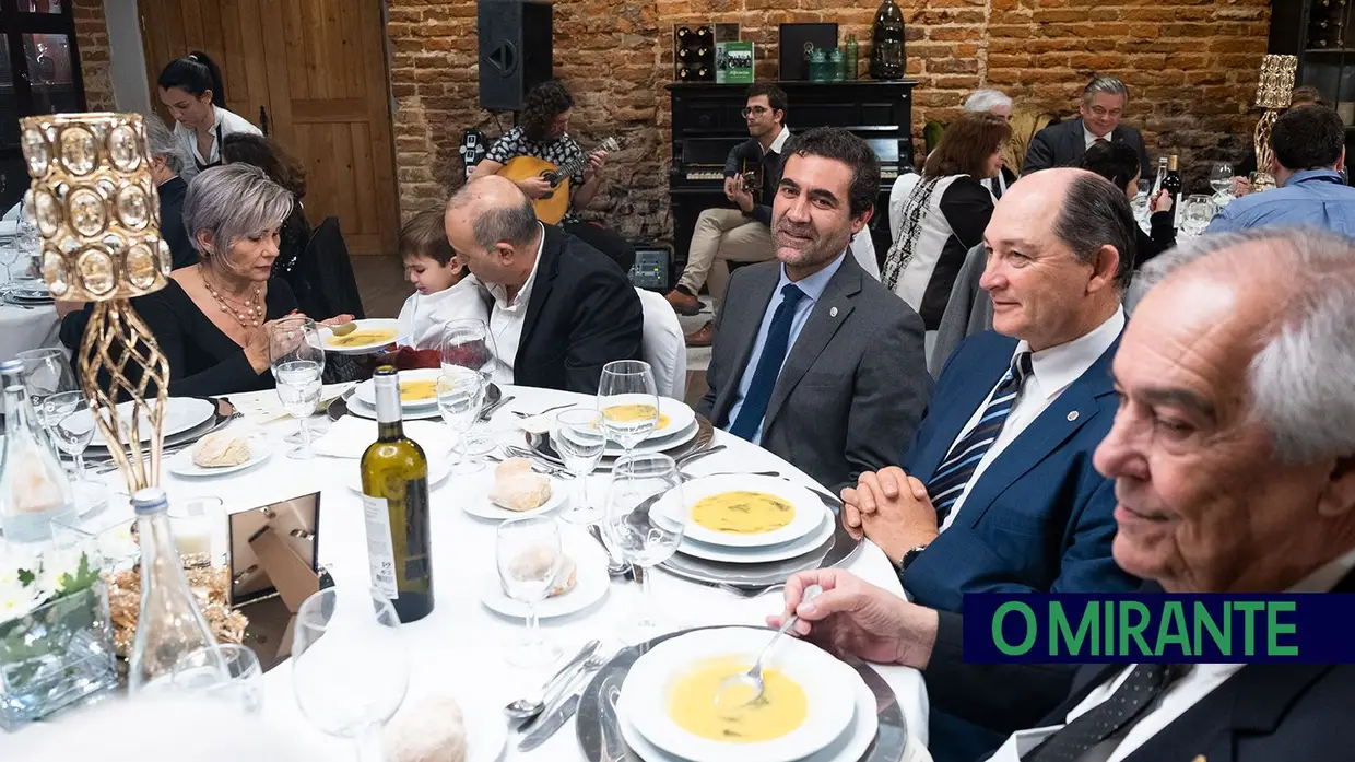 Natal da Delegação da Ordem dos Engenheiros com donativo para comunidade ucraniana