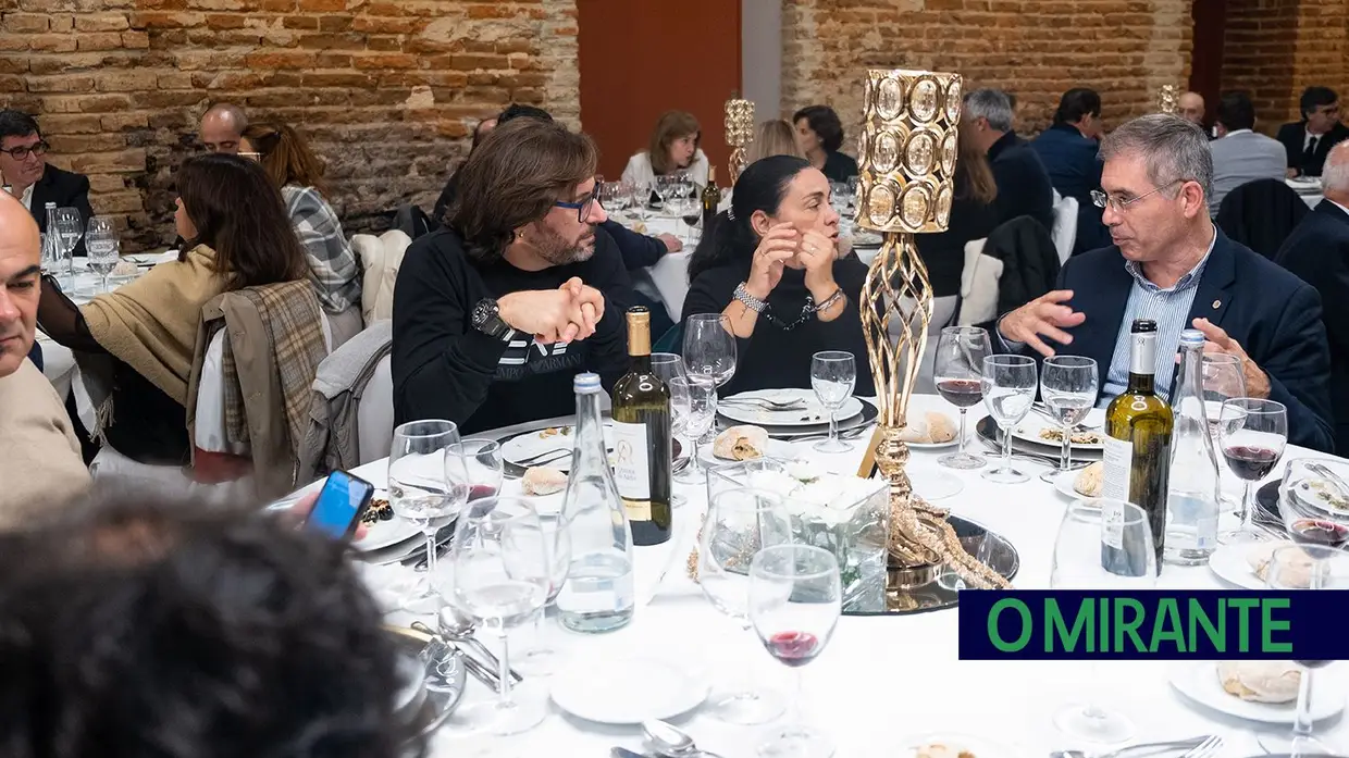 Natal da Delegação da Ordem dos Engenheiros com donativo para comunidade ucraniana