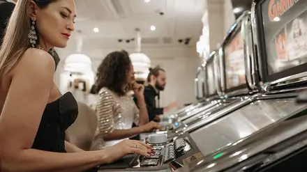 Os casinos físicos portugueses ainda podem competir com o casino online? Os casinos físicos portugueses ainda podem competir com o casino online?