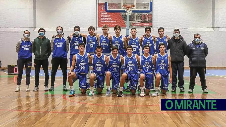 Campeonato distrital de basquetebol em Rio Maior Campeonato distrital de basquetebol em Rio Maior