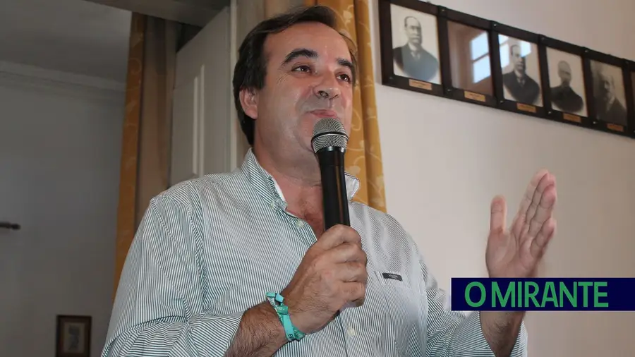 Agitação na Associação para o Desenvolvimento Social e Comunitário de Santarém