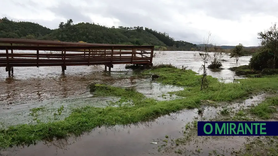 Passadiços de Ortiga foram por água abaixo Passadiços de Ortiga foram por água abaixo