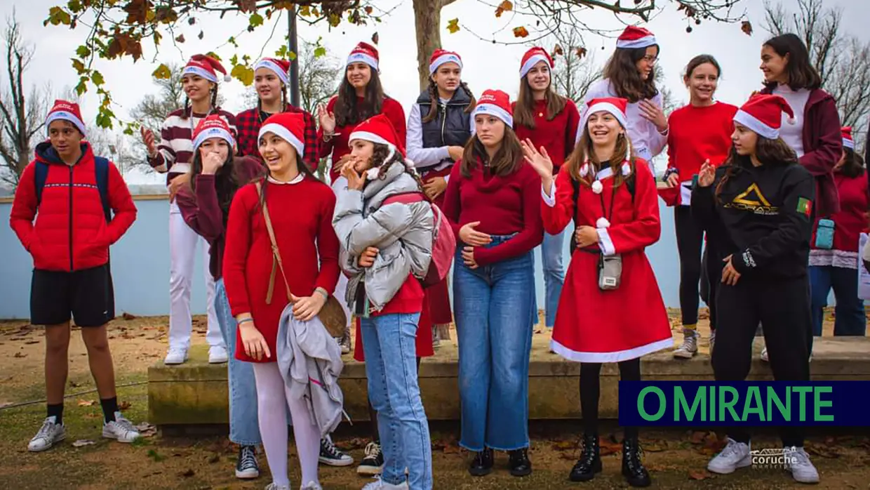 Desfile de Natal em Coruche com mais de 500 participantes