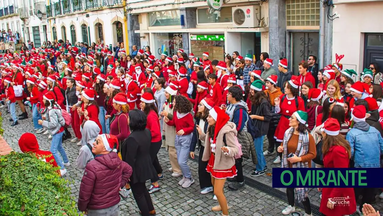 Desfile de Natal em Coruche com mais de 500 participantes