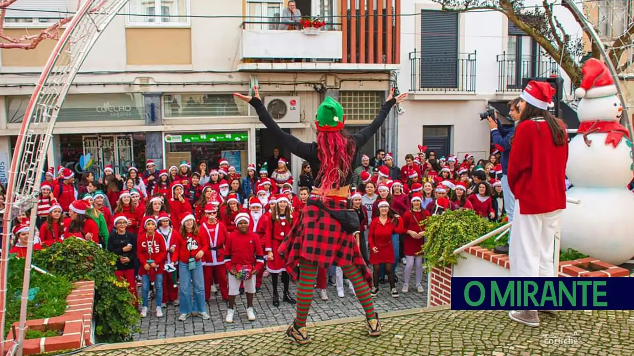 Desfile de Natal em Coruche com mais de 500 participantes