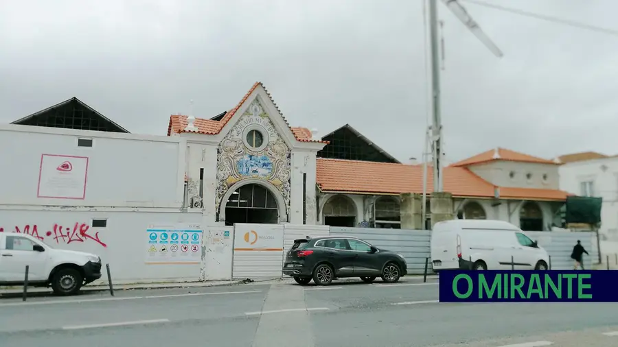 Obras no mercado de Santarém têm fim previsto para Fevereiro Obras no mercado de Santarém têm fim previsto para Fevereiro