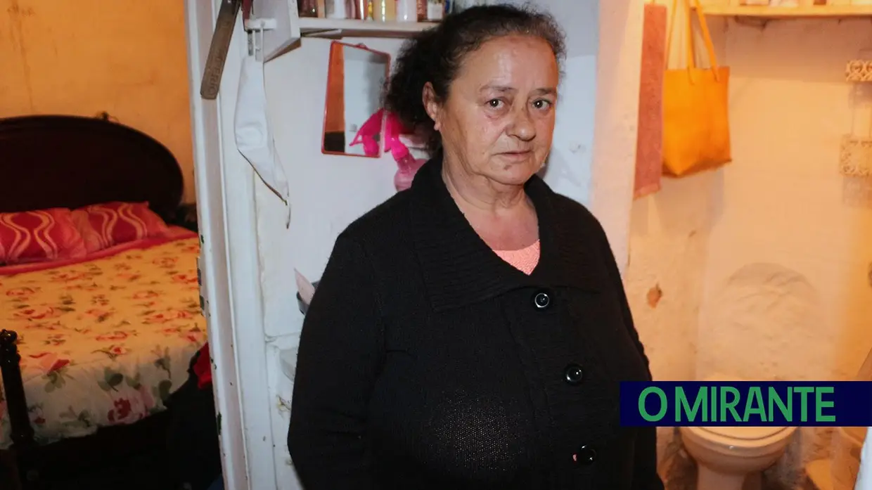 Vive numa casa sem condições em Castanheira do Ribatejo