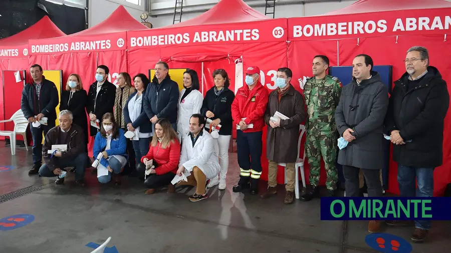 Homenagem aos profissionais do Centro de Vacinação de Abrantes