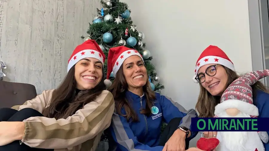 Associação de Samora Correia ofereceu ceia de Natal a meia centena de famílias Associação de Samora Correia ofereceu ceia de Natal a meia centena de famílias