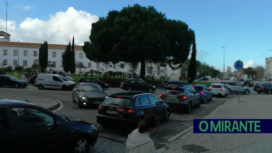 Problemas de trânsito em Santarém na agenda política Problemas de trânsito em Santarém na agenda política