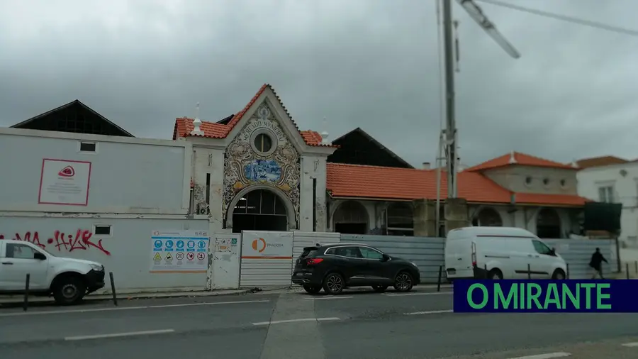 Obras no mercado de Santarém têm fim previsto para Fevereiro Obras no mercado de Santarém têm fim previsto para Fevereiro