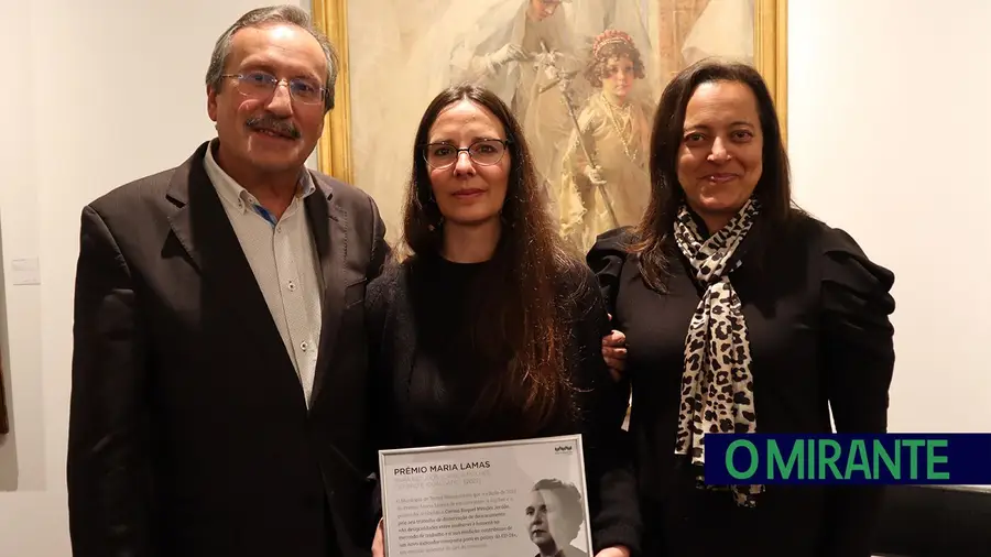 Carina Jordão vence prémio Maria Lamas com tese sobre desigualdades de género Carina Jordão vence prémio Maria Lamas com tese sobre desigualdades de género