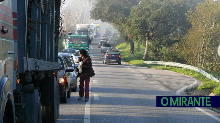 Meio dia para atravessar a Ponte da Chamusca Meio dia para atravessar a Ponte da Chamusca
