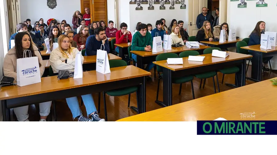 Coruche atribui 60 bolsas a alunos do ensino superior Coruche atribui 60 bolsas a alunos do ensino superior