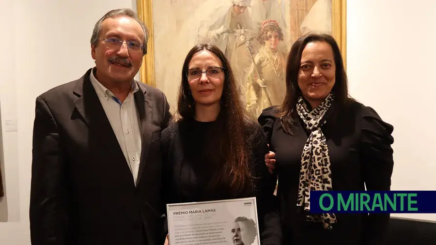 Carina Jordão vence prémio Maria Lamas com tese sobre desigualdades de género Carina Jordão vence prémio Maria Lamas com tese sobre desigualdades de género
