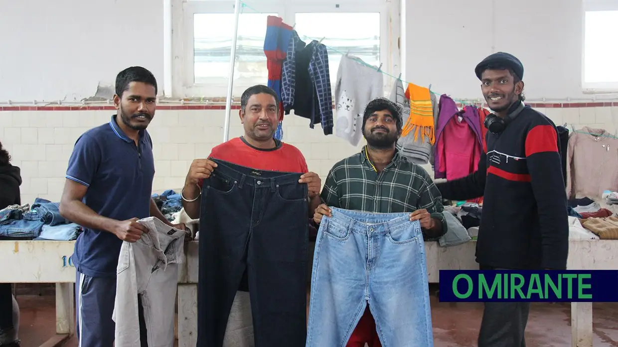 Associação abriu portas para doar roupa em Salvaterra e Muge