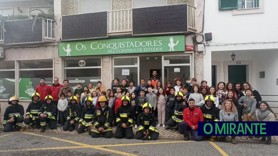 Simulacro de incêndio no ATL “Os Conquistadores” Simulacro de incêndio no ATL “Os Conquistadores”