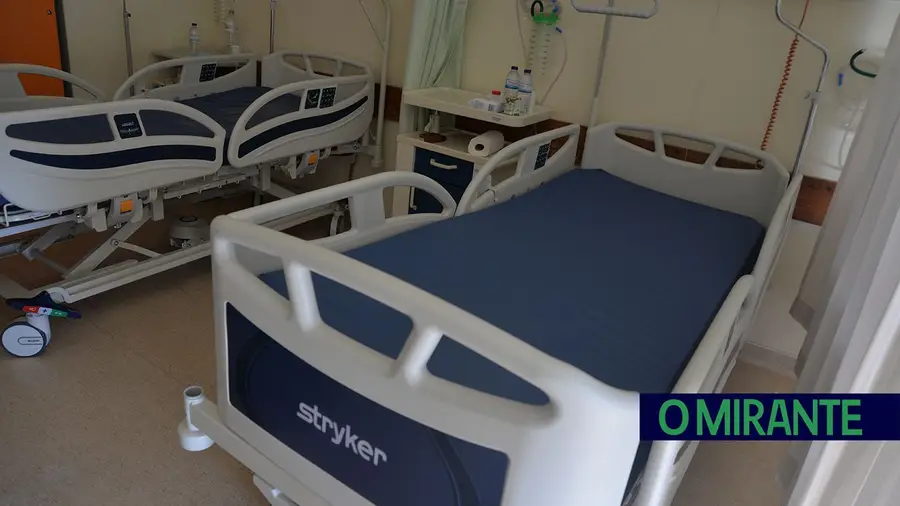 Hospital de Santarém recebe 70 novas camas eléctricas Hospital de Santarém recebe 70 novas camas eléctricas