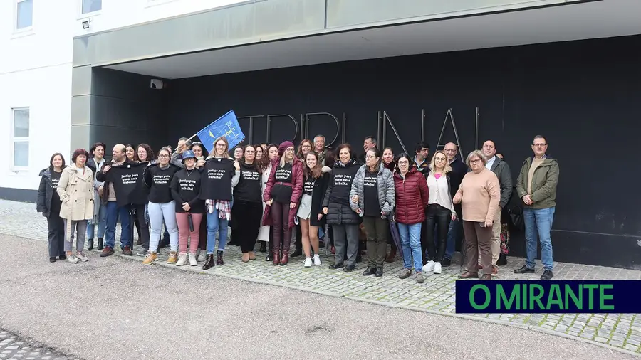 Funcionários do Tribunal de Santarém manifestam-se por melhores condições