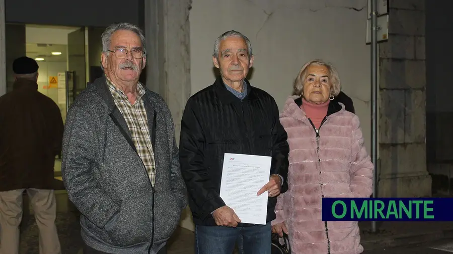 Centro de Saúde de Alhandra perde todos os médicos e utentes sentem-se abandonados Centro de Saúde de Alhandra perde todos os médicos e utentes sentem-se abandonados