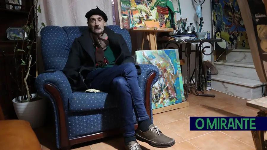 Mesmo a lutar contra um cancro não desiste de pintar a obra da sua vida Mesmo a lutar contra um cancro não desiste de pintar a obra da sua vida