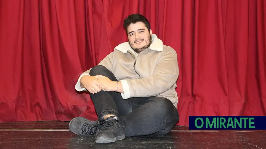 Daniel Gonçalves lidera Grémio Dramático Povoense para não deixar cair a colectividade Daniel Gonçalves lidera Grémio Dramático Povoense para não deixar cair a colectividade