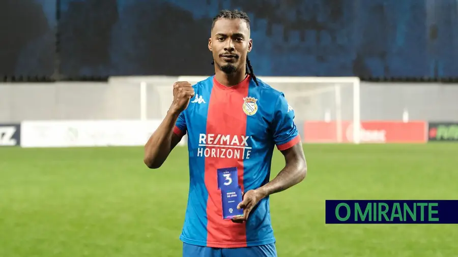 FC Alverca vence Leiria com dois golos marcados na primeira parte FC Alverca vence Leiria com dois golos marcados na primeira parte