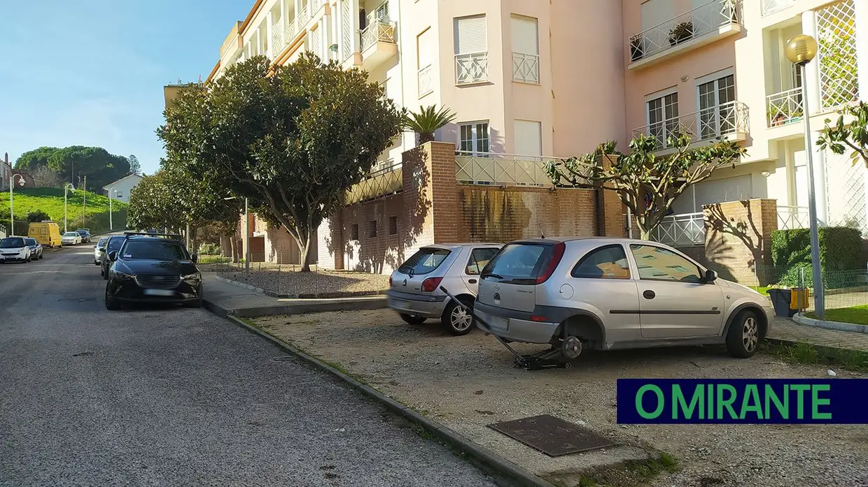 Madrugada de vandalismo em Torres Novas