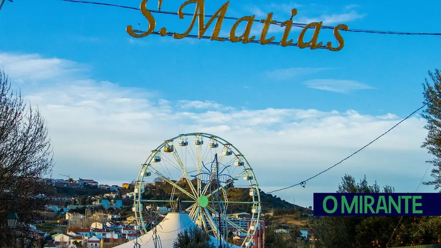 Roda gigante e produtos de Abrantes na Feira de São Matias Roda gigante e produtos de Abrantes na Feira de São Matias